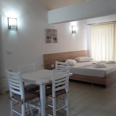 Caldera Vista Apartaments Sarande Bagian luar foto