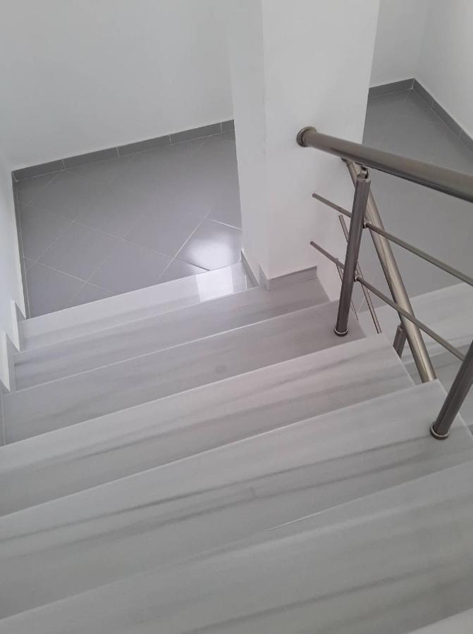 Caldera Vista Apartaments Sarande Bagian luar foto