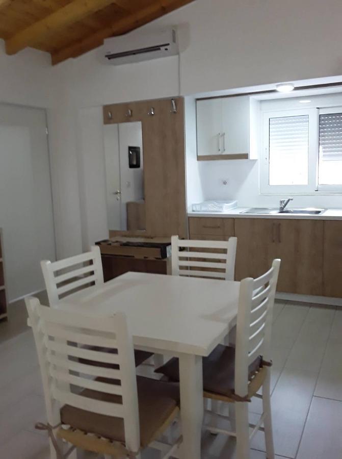 Caldera Vista Apartaments Sarande Bagian luar foto