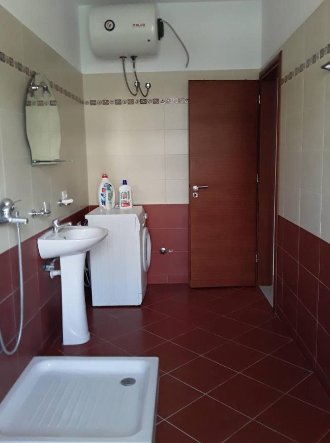 Caldera Vista Apartaments Sarande Bagian luar foto